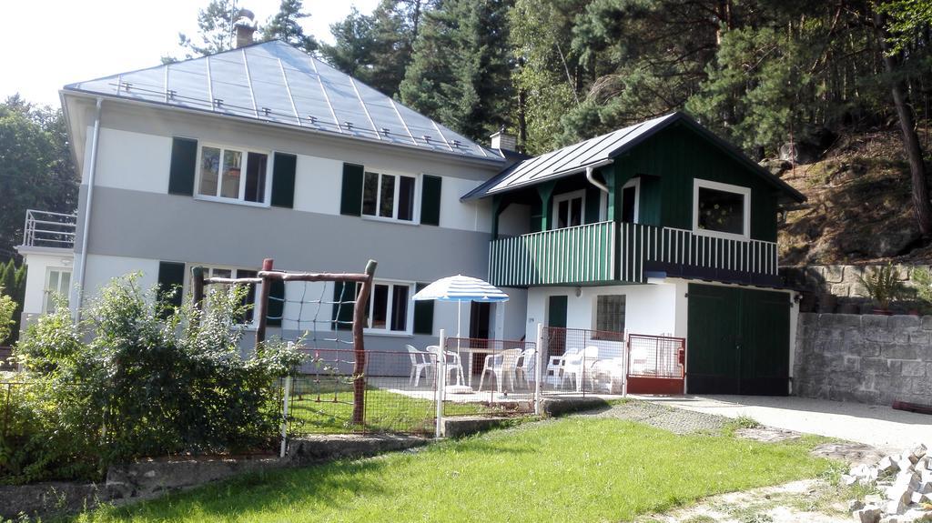 Apartments Michovka Koberovy Екстер'єр фото